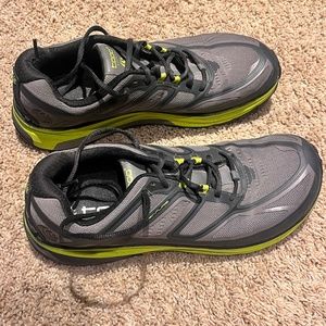 Topo Athletic ultraventure pro Trail Shoe. Men’s 10.5. Excellent condition